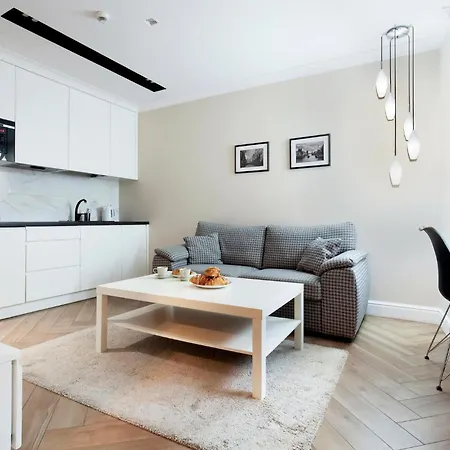 1 Bedroom Gorgeous In Apartment *