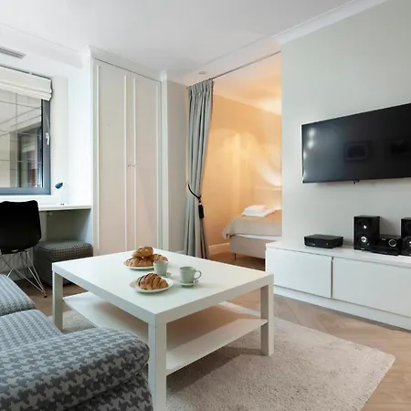 1 Bedroom Gorgeous In Apartment Gdansk