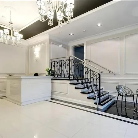 Apartment 1 Bedroom Gorgeous In *